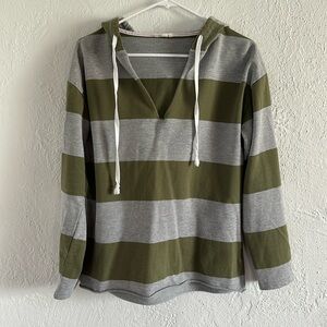 LAST CALL⭐️Energie Hoodie, Size M⭐️